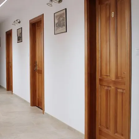 Gracia בית הארחה 3*